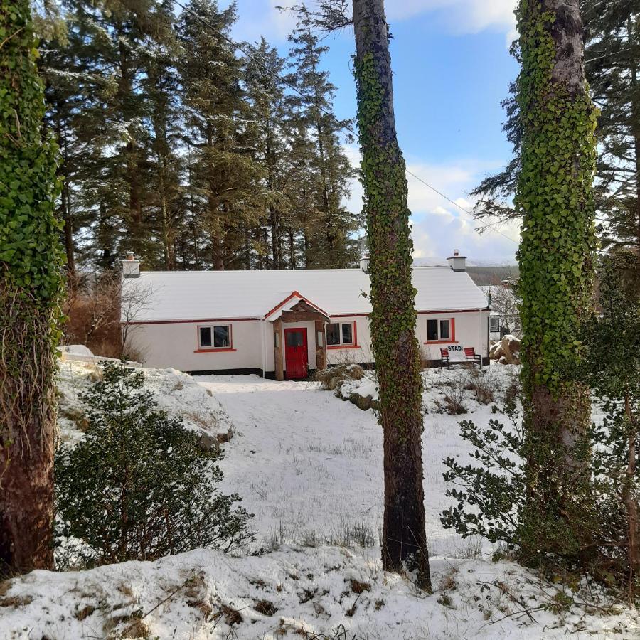 Back2Roots - Beautifully Restored Cottage, Doochary Экстерьер фото